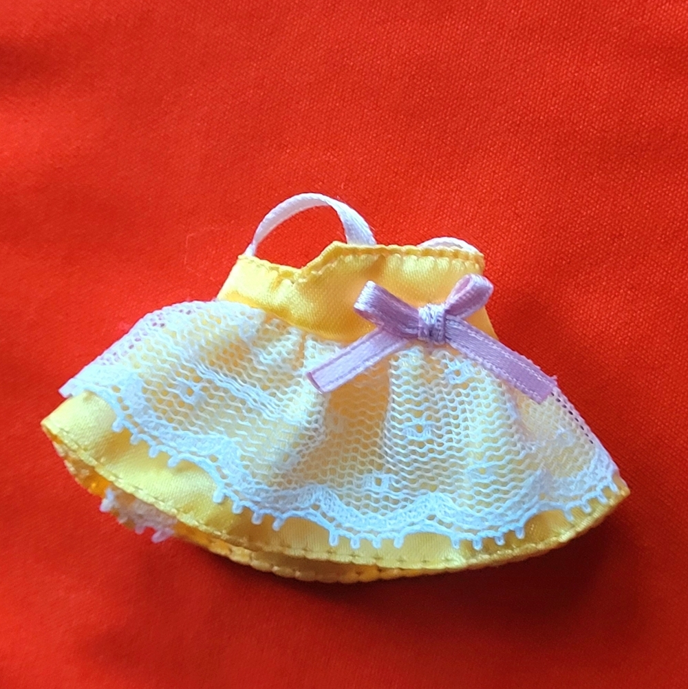 Yellow CALICO CRITTERS DRESS with Lace & PINK Bow, SYLVANIAN FAMILIES Japan